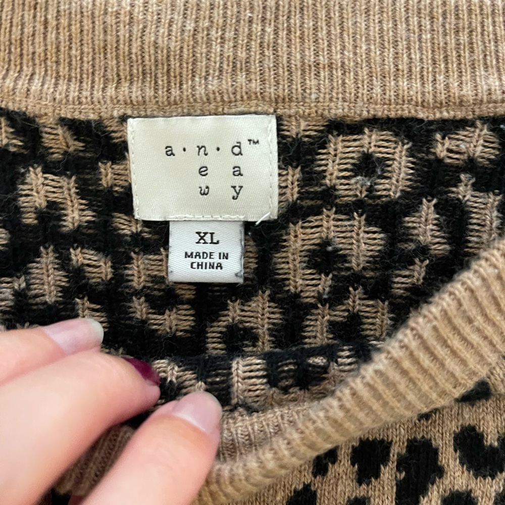 Leopard print sweater - Picture 2 of 2